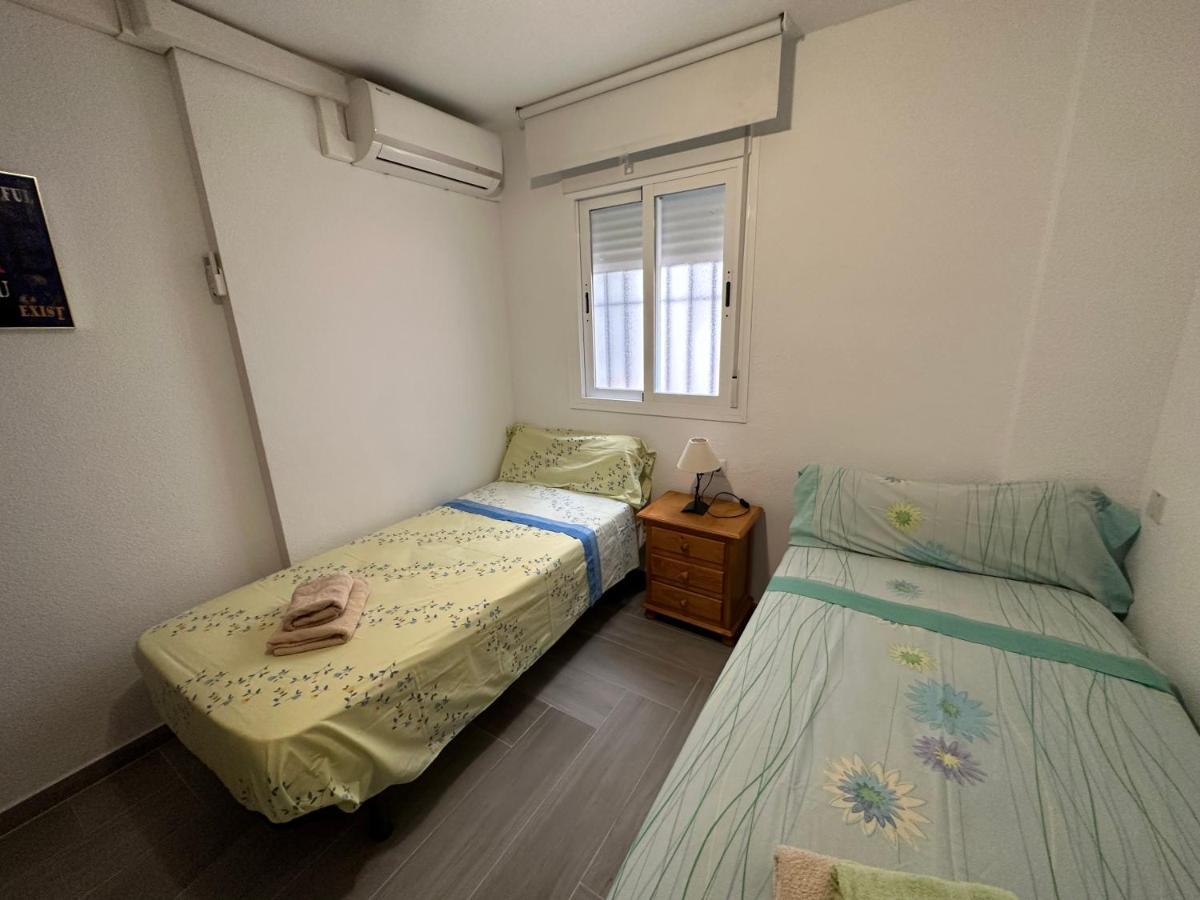 Gran apartamento céntrico y muy cerca de la playa Fuengirola Esterno foto
